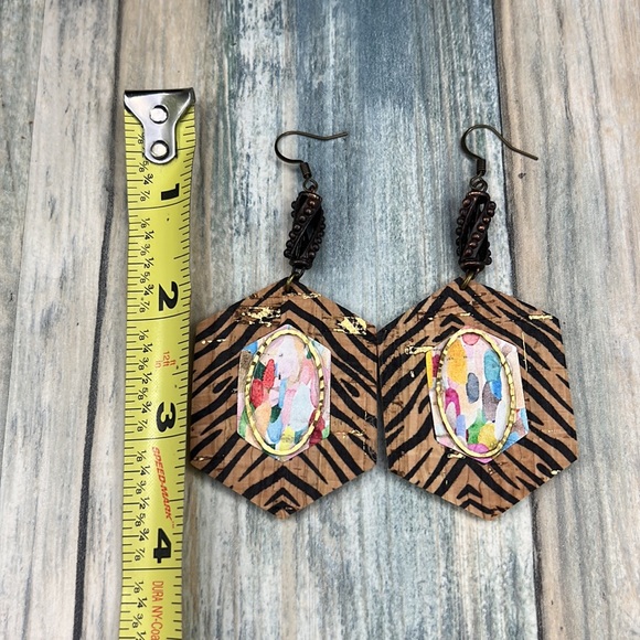 ⭐️🌸Adorned Crown Artisan Assemblage faux leather & metal zebra cork earrings - Picture 8 of 11